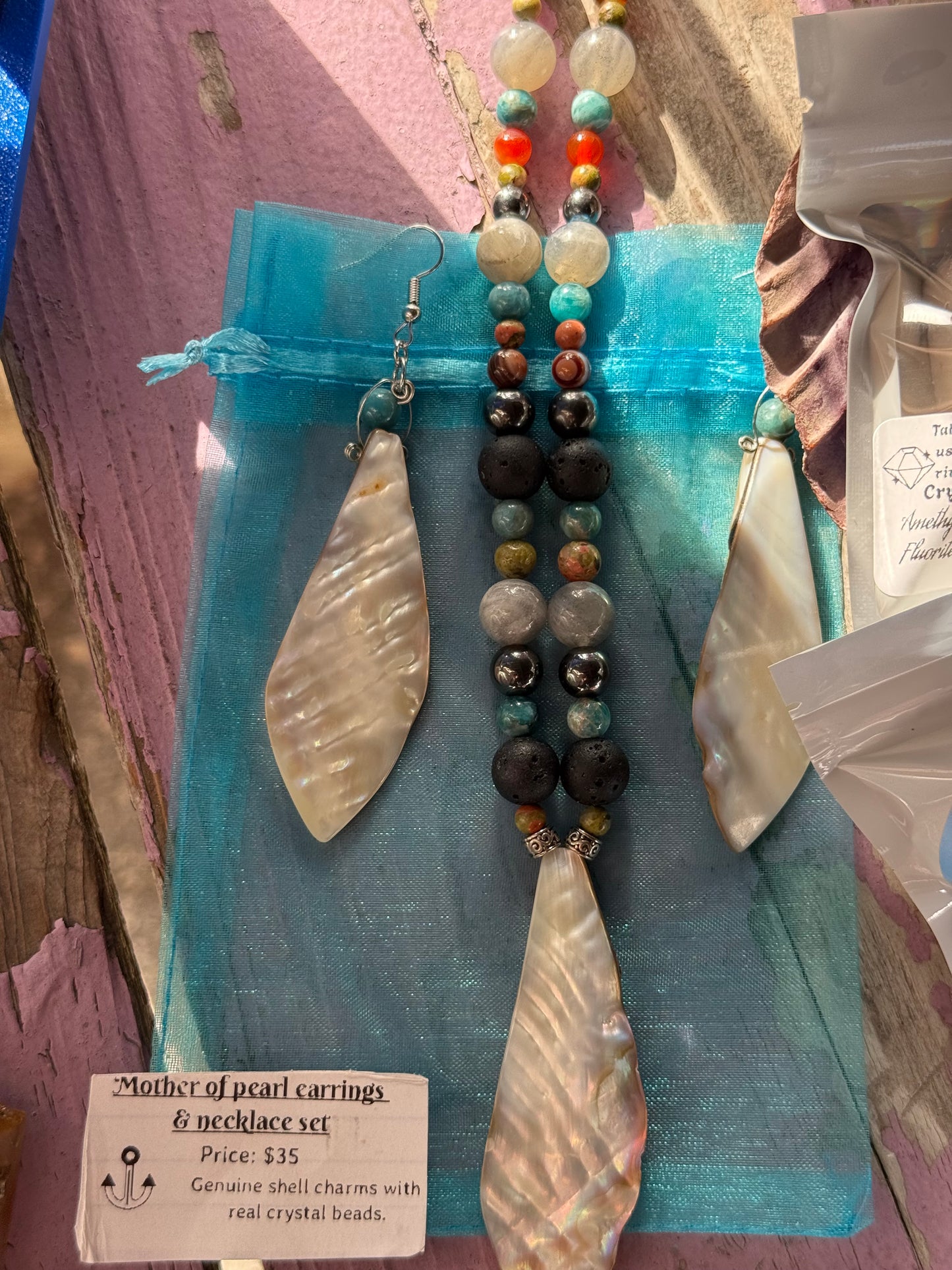 Mother of pearl earring & necklace set