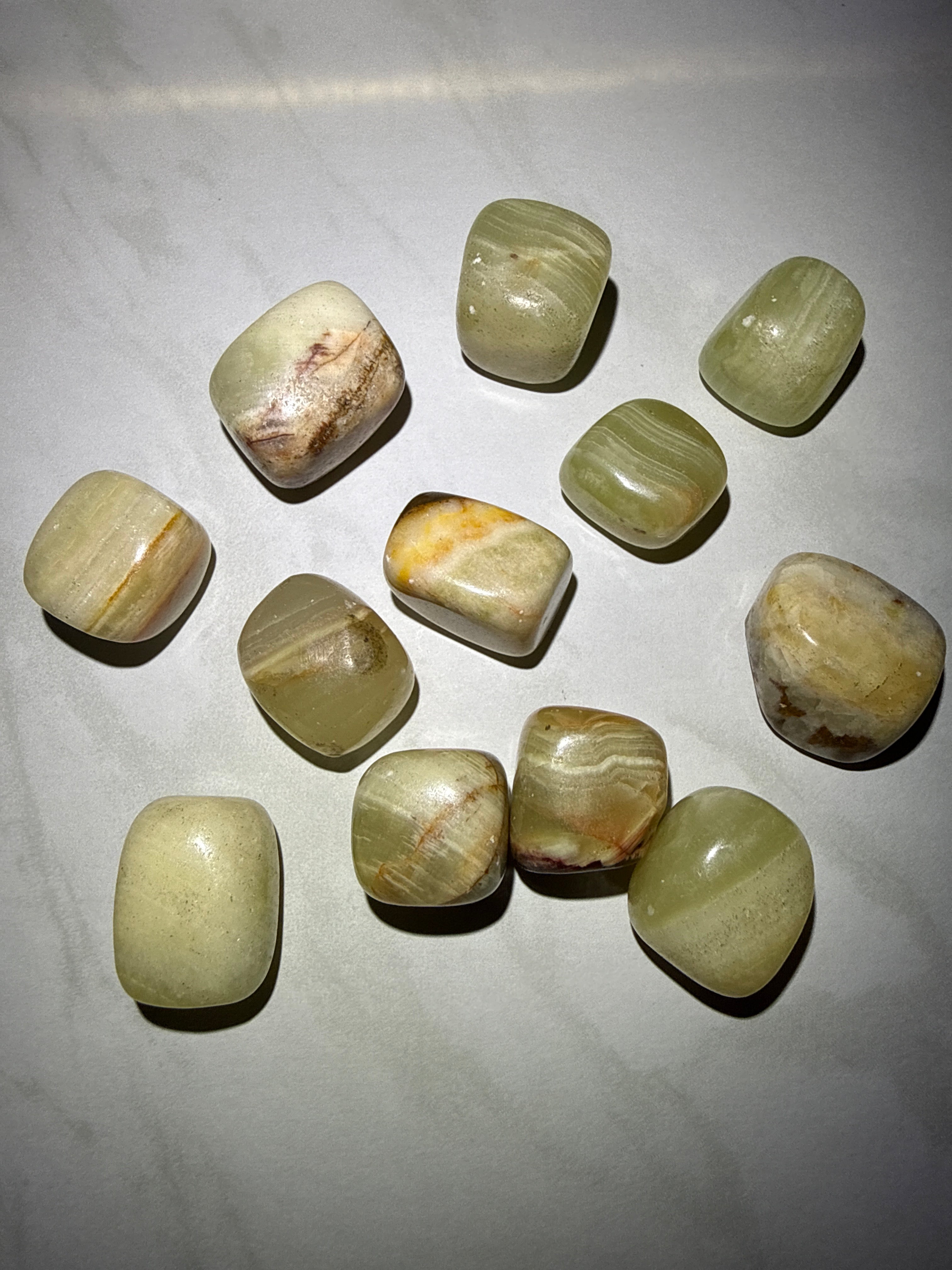 Green onyx tumble